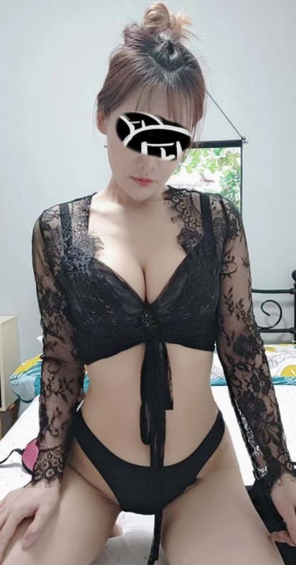 2021年3月8梅花园熟女